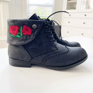 Steven Ella Black Lace-up Embroidered Short Boots T1657 B3